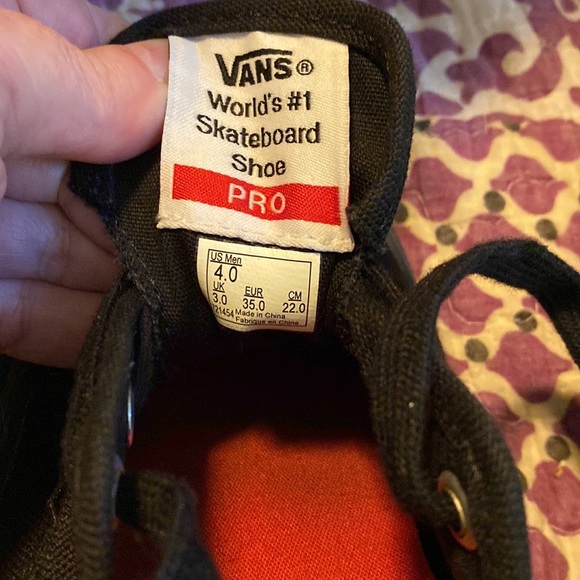 Like new men’s size 4 black UltraCush HD Pro - Picture 5 of 6